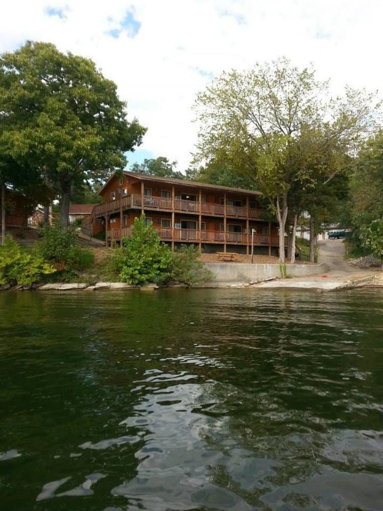 Wilsons On The Lake Camdenton Exterior photo