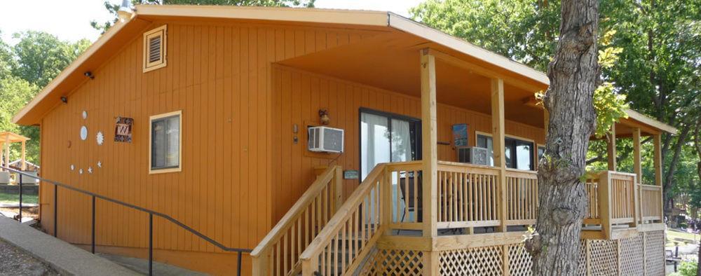 Wilsons On The Lake Camdenton Exterior photo
