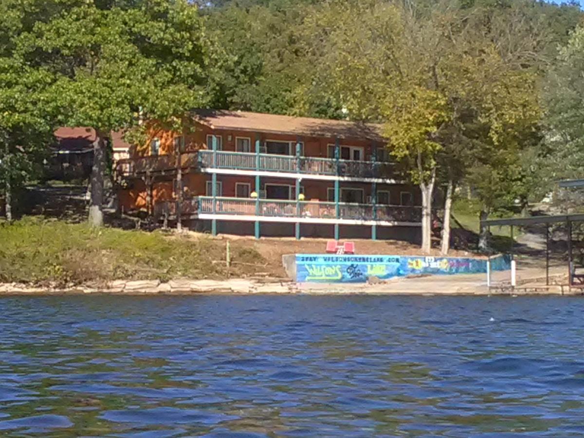 Wilsons On The Lake Camdenton Exterior photo