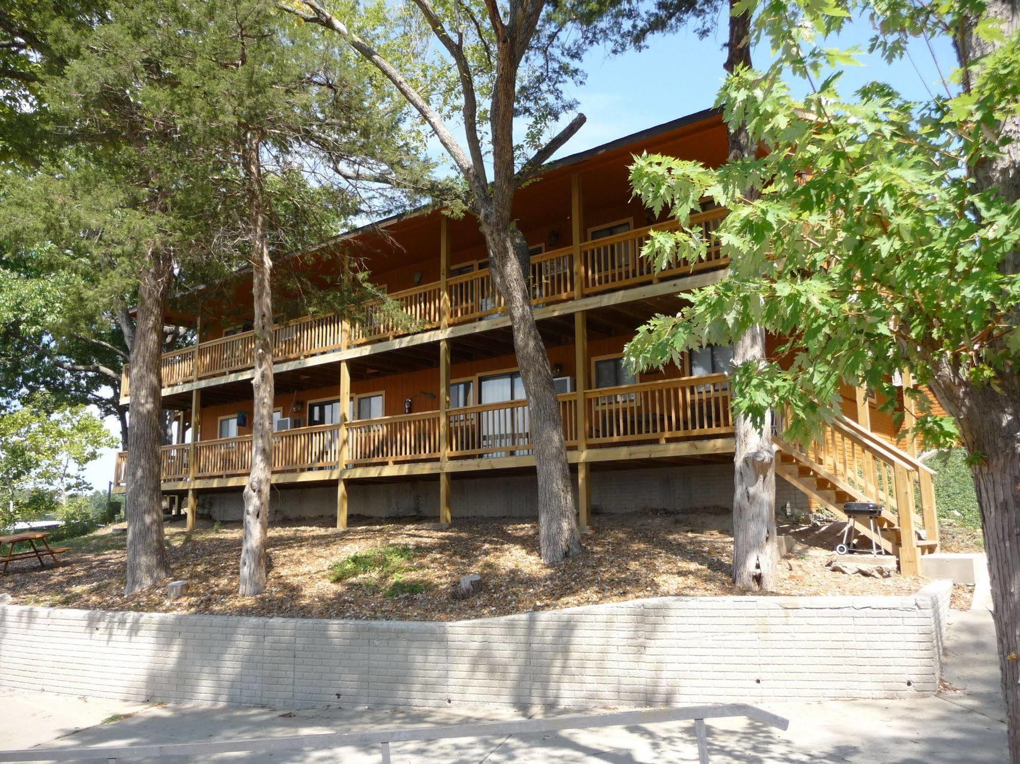 Wilsons On The Lake Camdenton Exterior photo